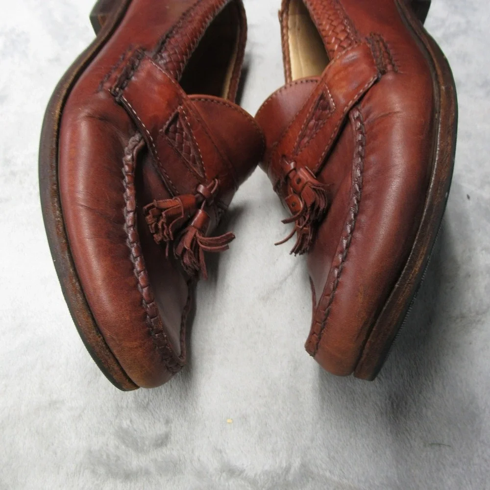 Allen Edmonds along fast or